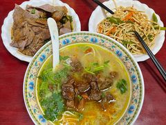 -金杨拉面王小吃面馆·牛三宝面·红烧牛肉粉