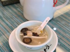 徽式腌炖鲜-自游人·美食一楼·地道徽菜(三十年名店)