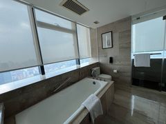 -上海龙之梦万丽酒店