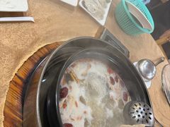 -濠轩阁特色生蚝火锅(水湾路店)