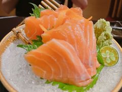 -山川小町·极番烧肉(新地假日广场店)