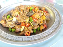 傣味香茅草炒鸡-瑞丽勐卯宴