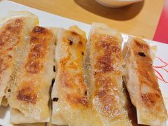 招牌猪肉圆白菜锅贴-嘉和一品粥(马家堡店)