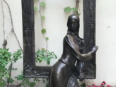 -鲁邦国际风情街(麦世达韩国精品百货店)