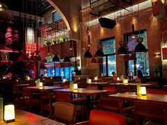 -FOUR PLAY BAR