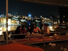 -Lake Shore Hotel & Restaurant