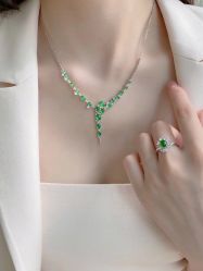 -北京七彩云南翡翠珠宝旗舰店(月坛店)