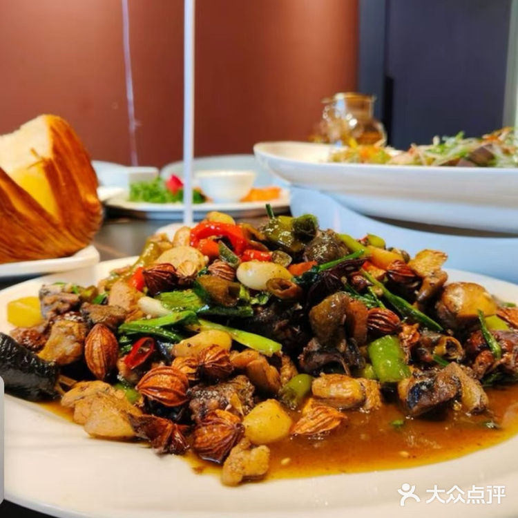 【美食探险家召集令】快来菻枝融合菜餐厅打卡！