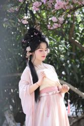 -一揽芳华汉服旗袍体验馆(拙政园店)