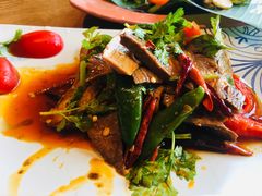 彝族手撕美人椒拌牛筋-云海肴·汽锅鸡·云南菜(天山百盛优客店)