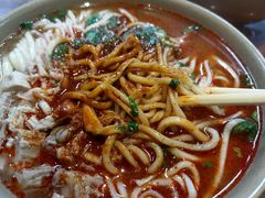 -亮亮面馆(经六路店)