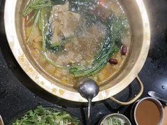 -顶顶汤火牛排火锅·经典铜锅涮肉