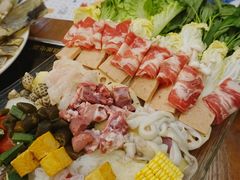 -樾餐厅泰式海鲜火锅(民歌湖店)