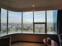 -宜昌均瑶国际酒店(宜昌CBD购物中心夷陵广场店)
