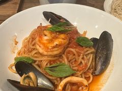 -ROAST coffee & eatery