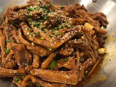 -张大师鸭爪爪特色干锅(南湖店)