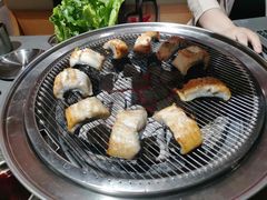 -围炉肉舍•炭烤活鳗•丹东海鲜烤肉(步行街店)