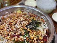 -周良天山牛杂城(天山路总店)