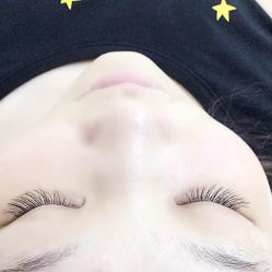 米卡美甲沙龙-EMILY艾枚莉美甲美睫·美颜·现磨咖啡