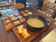 -银米·云南传统过桥米线(双廊黑金冠店)