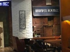 -JINNS锦时 steak&pizza(浸信会礼拜堂旧址店)