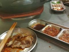 -围炉肉舍•炭烤活鳗•丹东海鲜烤肉(步行街店)