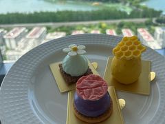 -湖景知味西餐厅•自助餐• 轻食(南京金茂威斯汀大酒店)