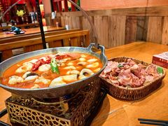 -老滇山寨•云南特色菜•地方菜•民族风情歌舞表演(金碧店)