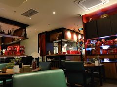 大堂-青年公社烤鸭(宝杨宝龙广场店)