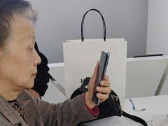 -荣耀授权专卖店(黄浦浙江中路店)