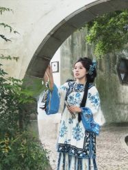 -一揽芳华汉服旗袍体验馆(拙政园店)