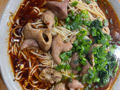红烧肥肠小面-丁丁猫重庆小面(徐州路店)