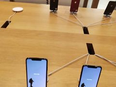 -Apple零售店(华贸购物中心店)