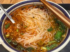 -云阿蛮云南生烫牛肉米线(奉贤路店)