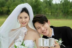 -纪梵希旅拍婚纱摄影(大连总店)