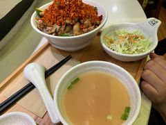 火山烧鸡丼-熊吞·大碗丼烧肉饭(济宁万达广场店)