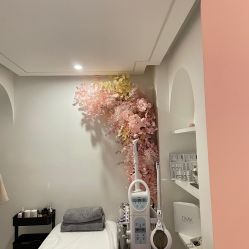 -苗方清颜痘肌研究所