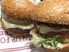 -The Habit Burger Grill 哈比特汉堡(爱琴海店)