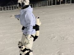 -丝绸之路山地度假区滑雪场