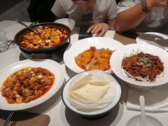 -皇城根·鲁菜济南菜·吊炉烤鸭·炒鸡鱼头(济南旗舰店)