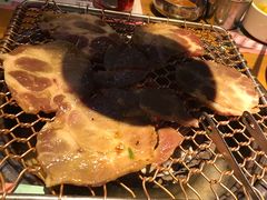 雪花80％厚切牛舌-老炉家木炭烤肉(长江国际店)