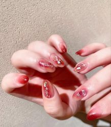 -悦指间美甲美睫