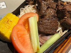 -穹六人间 people 6(岳阳路店)