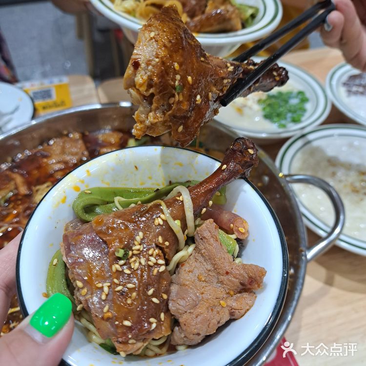 在苏州❗❗被这口冒烤鸭馋到了啦