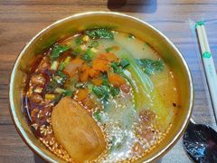 -鹤江桥·红油牛肉粉(SKP店)