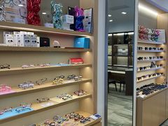 -三目眼镜·蔡司视觉合作店(青浦宝龙店)