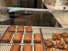 -VERIE BAKEHOUSE