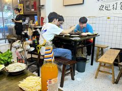 -黄潇洒老火锅(九眼桥宏济巷店)
