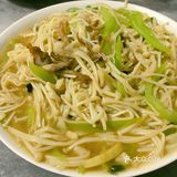 多吃菌类好处多，好吃的金针菇炒肉丝
