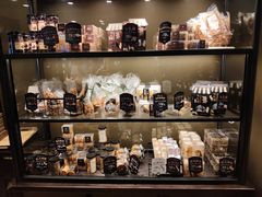 零售区-红跑车(三牌楼店)